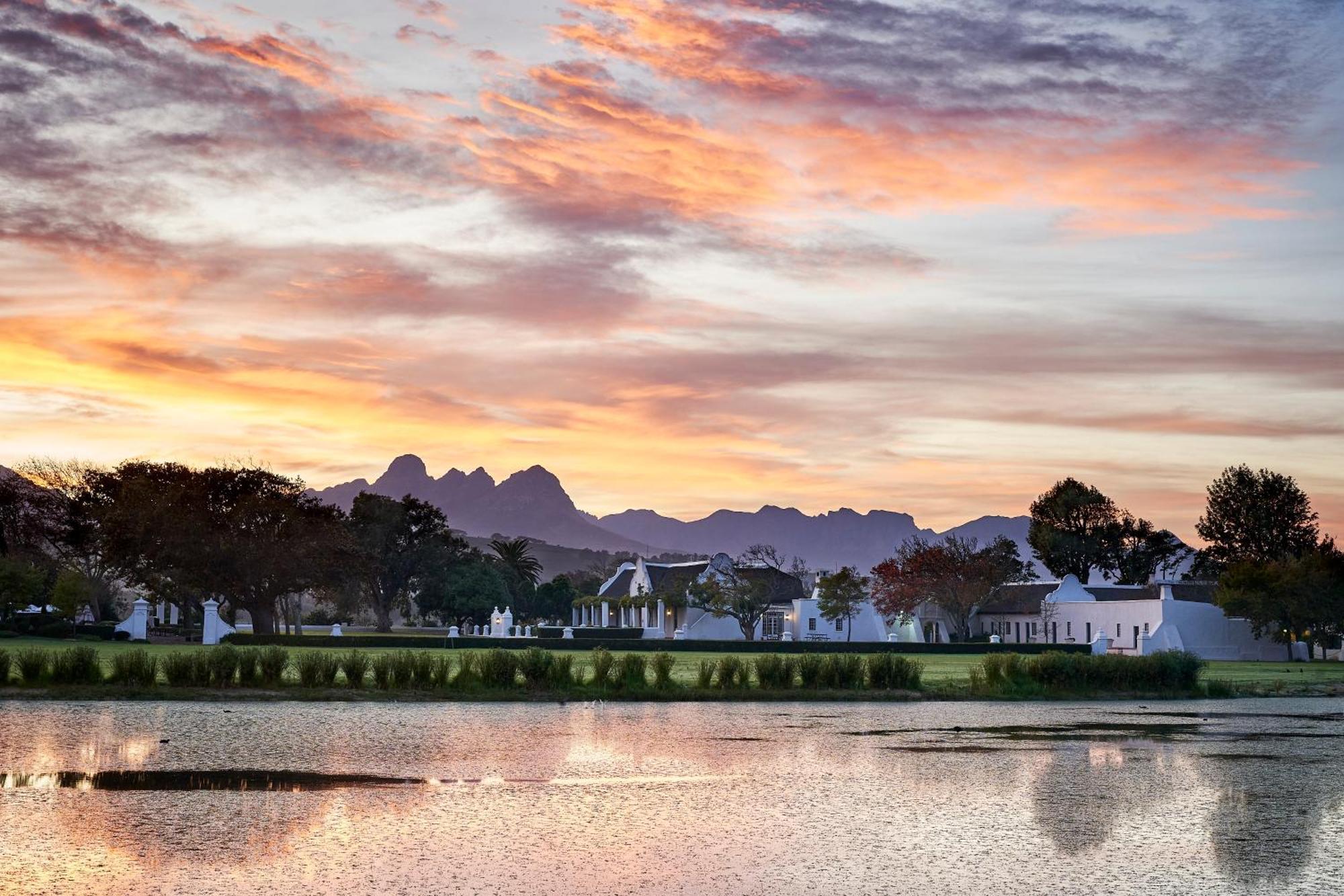 Vergenoegd Loew Boutique Hotel & Spa Cape Town Exterior foto